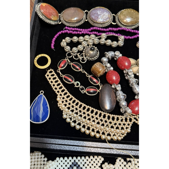 2.5 lb Vintage Broken Jewelry Lot Craft Repair Beads Stones India Metal - Picture 9 of 16